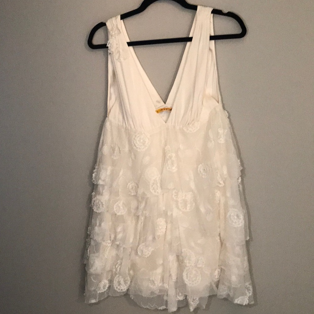 Alice and Olivia white dress